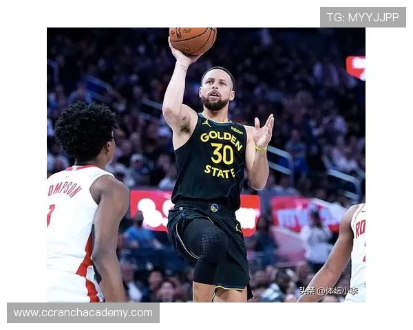 原创阿门攻守极致偏科!防守限制库里,把控篮板优势,但进攻咋办?